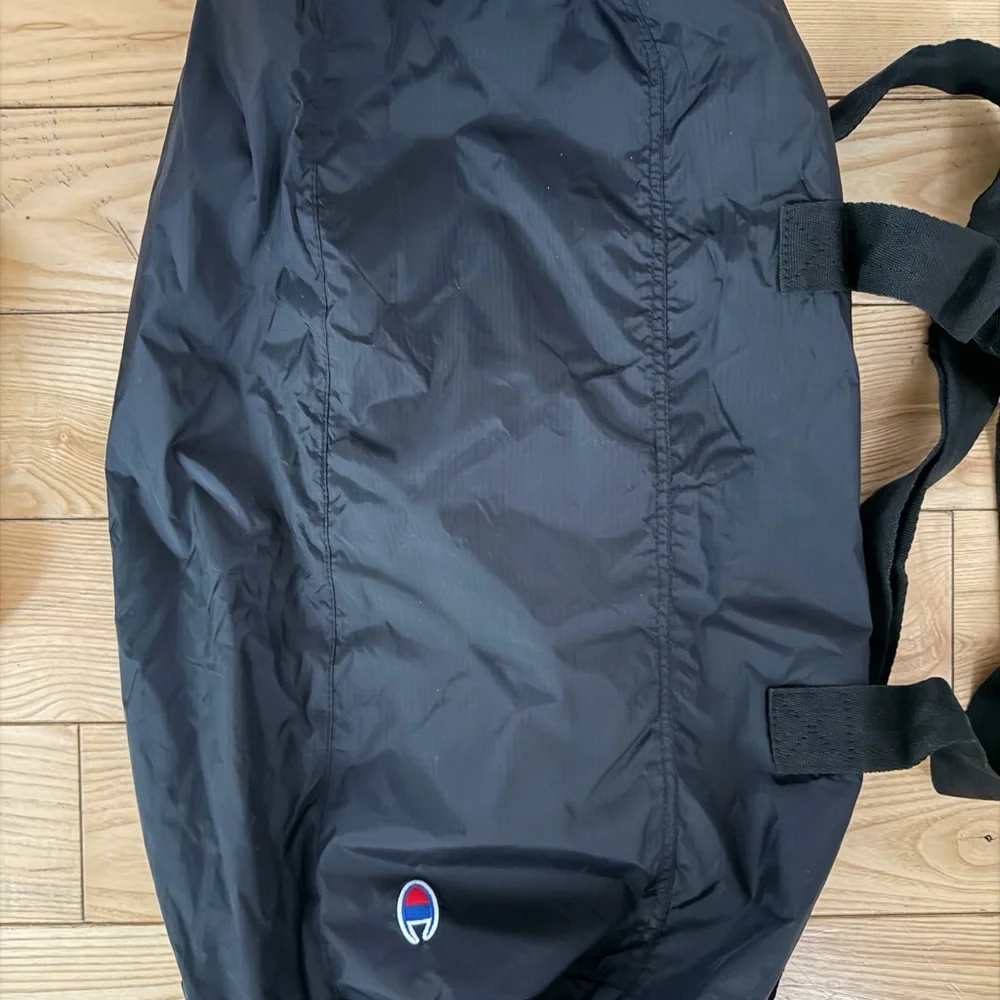 Champion Black Duffel Bag for Men!